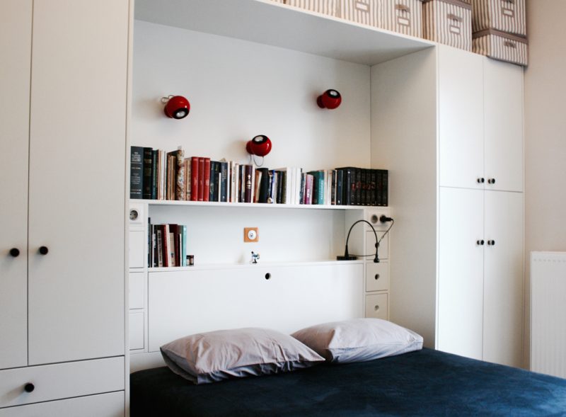 Builtin Headboard Closet with WareBed MaRaiz Creative Studio